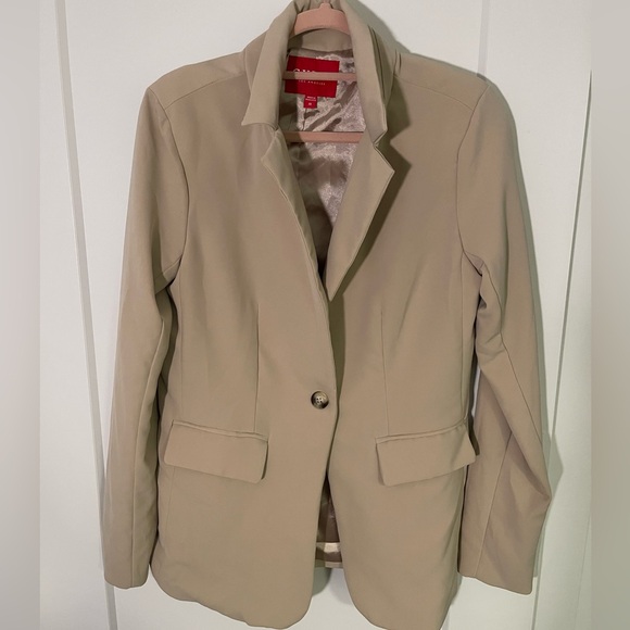 💛NWOT💛 2-piece Emilia Pantsuit from GUESS - Picture 3 of 5